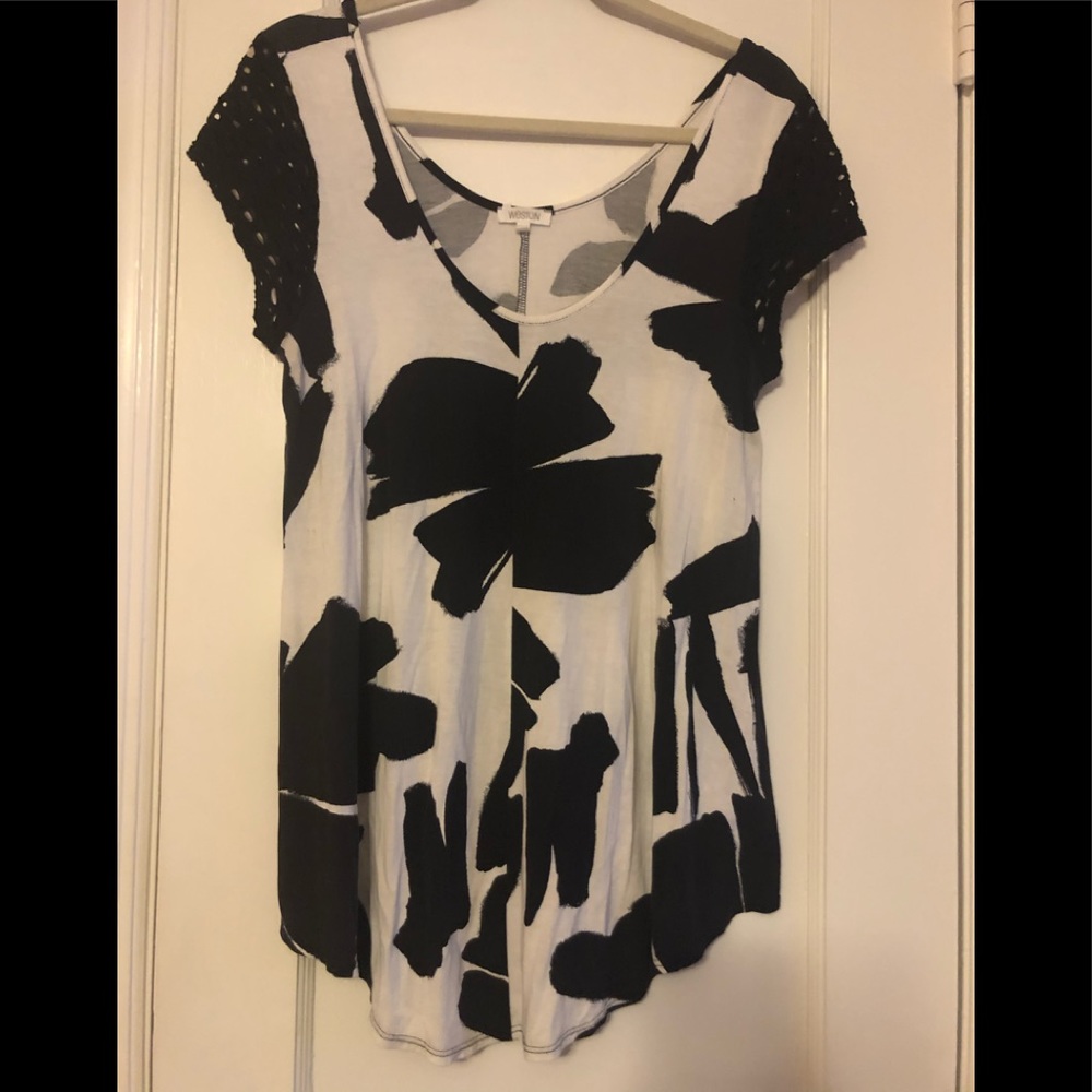 Anthropologie- black and white patterned tunic top